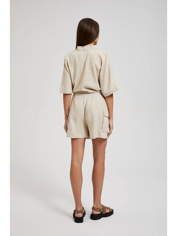 Moodo Кремави къси панталони с джобове