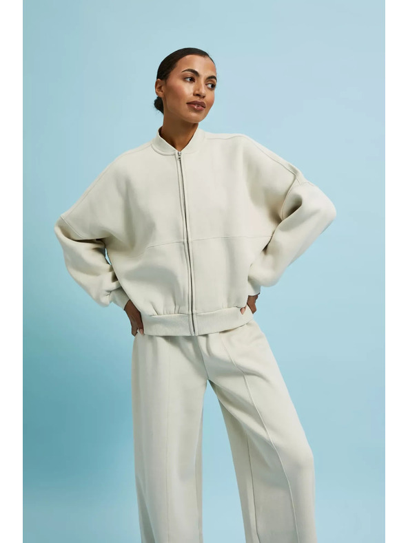 Moodo Кремав бомбър