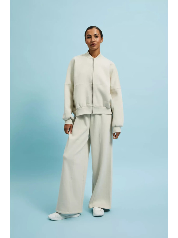 Moodo Кремав бомбър