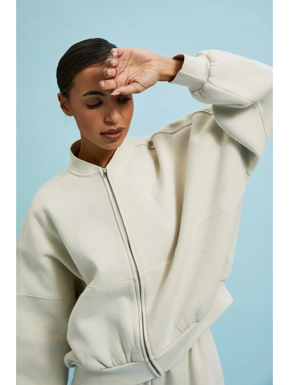 Moodo Кремав бомбър