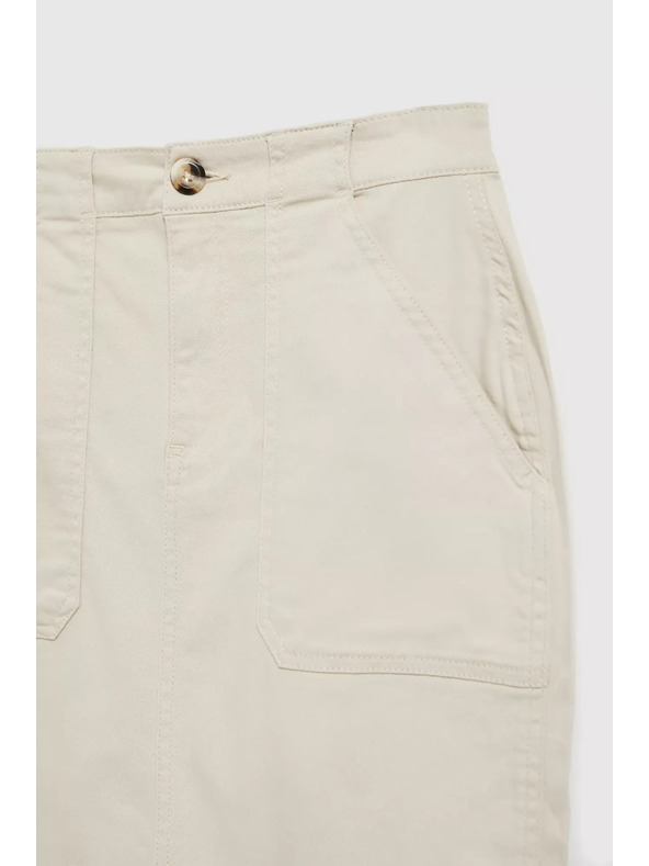 Moodo Бежова пола с цепка