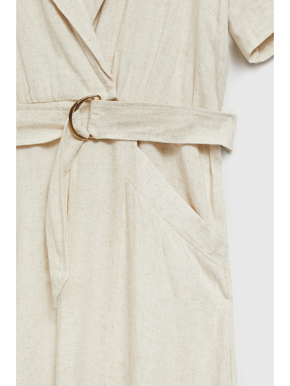 Moodo Бежова рокля с колан