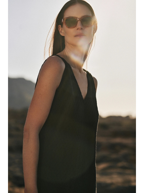 Moodo Черна рокля на презрамки