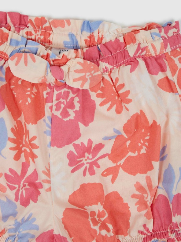 GAP Бебешки къси панталони с цветя GAP