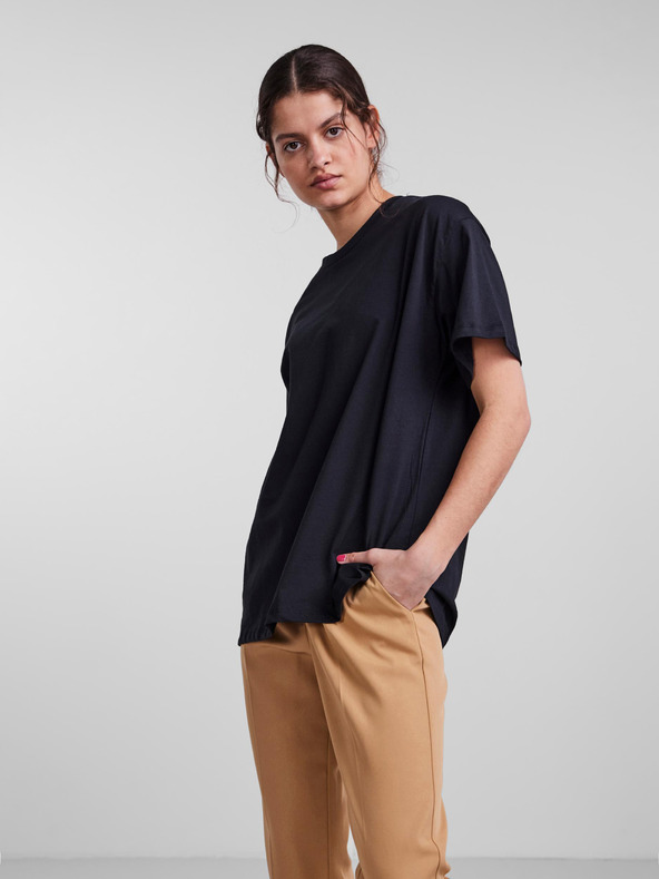 Pieces Черна тениска с голям размер Pieces Rina