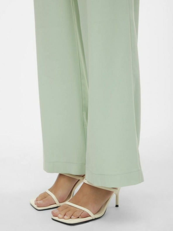 Vero Moda Светлозелен дамски панталон с широки крачоли от VERO MODA Carmen