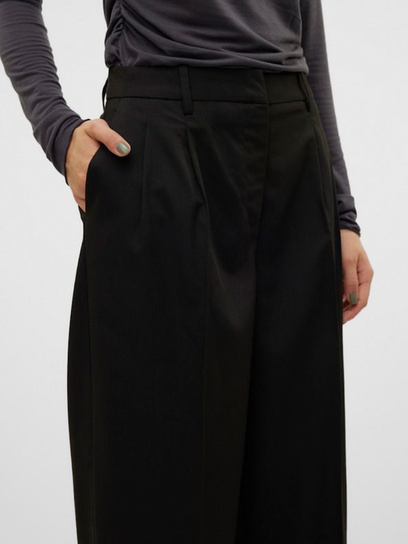 Vero Moda Черен дамски панталон с широки крачоли Vero Moda Nila