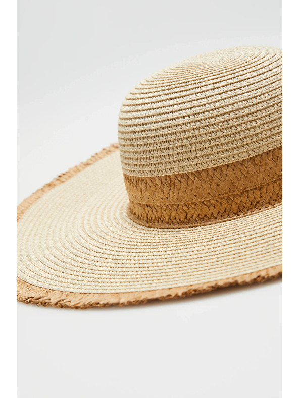 Moodo Дамска шапка Moodo - бежова