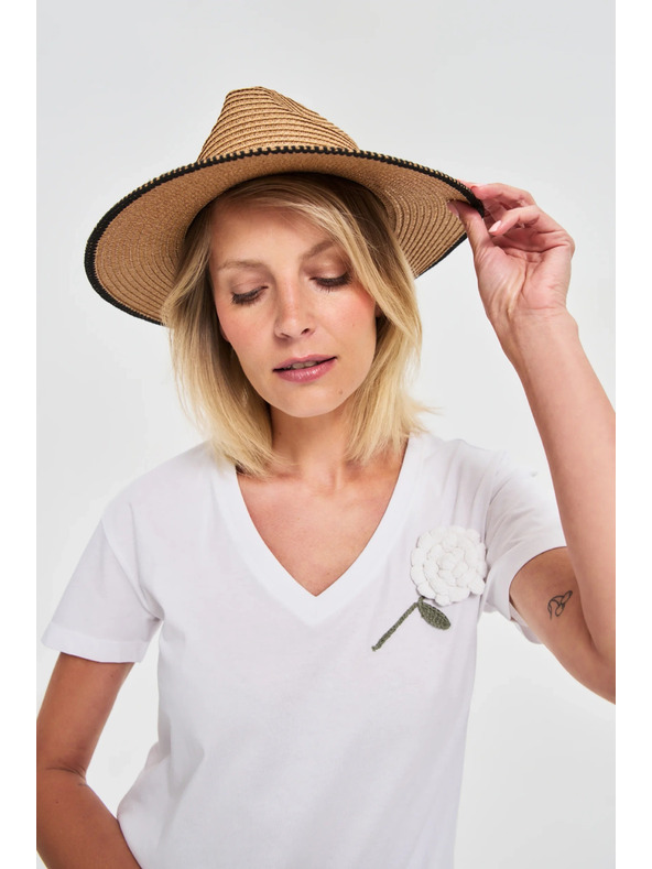 Moodo Дамска шапка Moodo - бежова