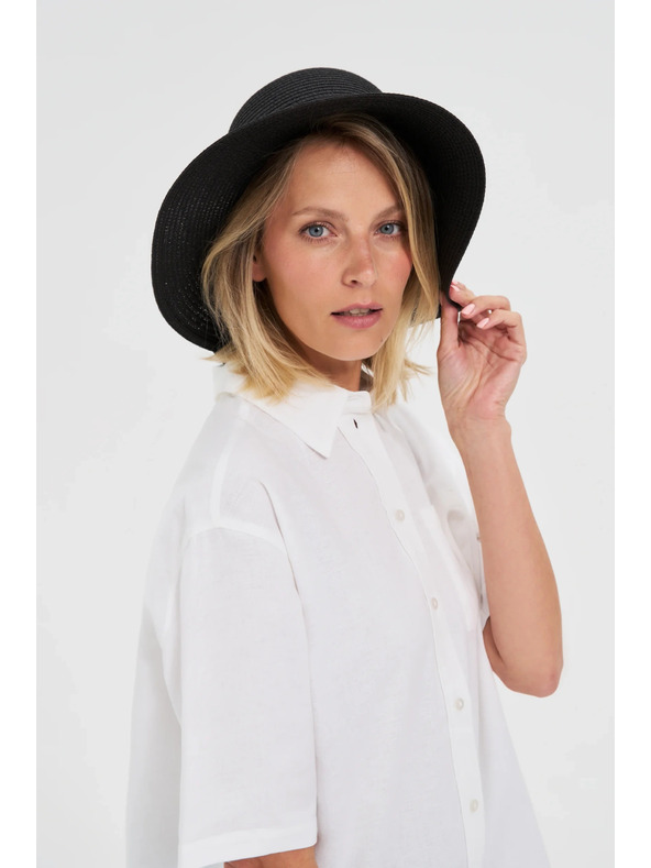 Moodo Дамска шапка Moodo - черна