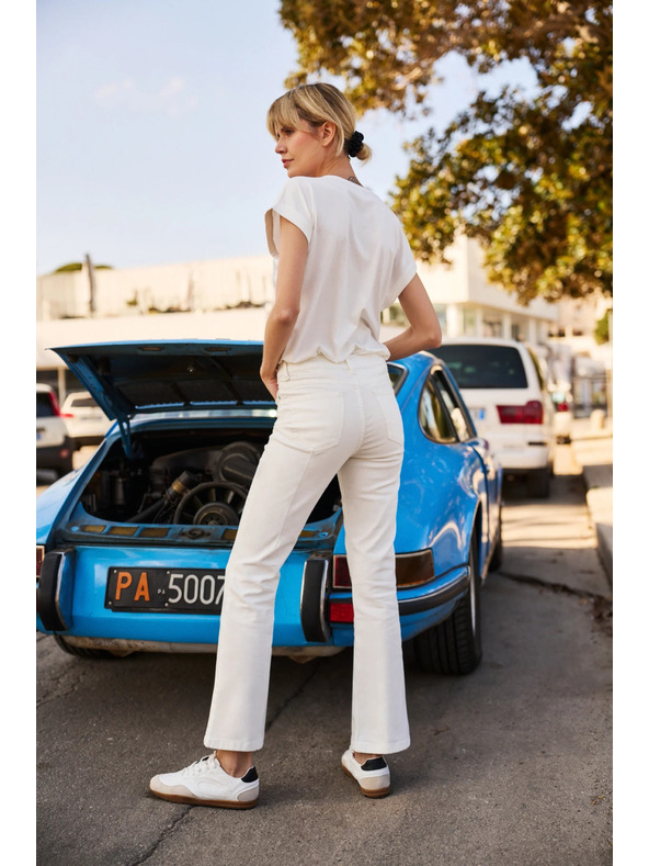 Moodo Кремави дамски камбанообразни дънки