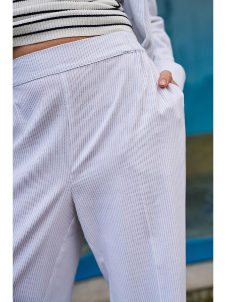 Moodo Дамски панталони Moodo - бели