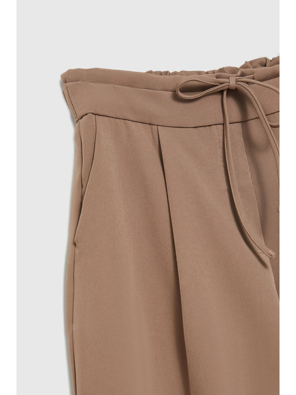 Moodo Светлокафяви свободни панталони Moodo