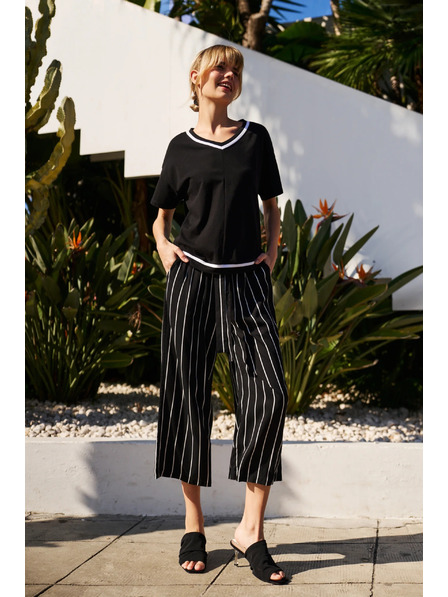 Moodo Дамска тениска Moodo – черна