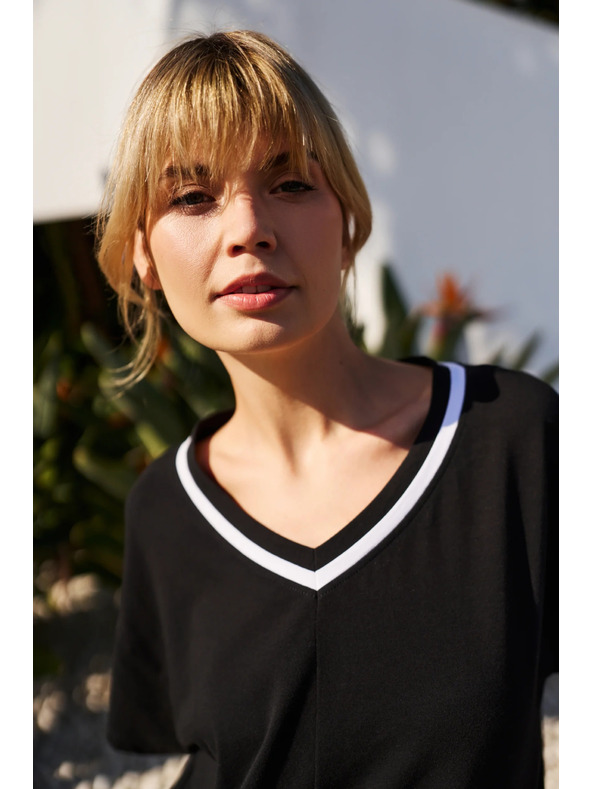 Moodo Дамска тениска Moodo – черна