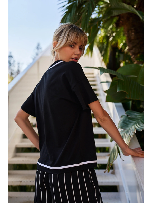 Moodo Дамска тениска Moodo – черна