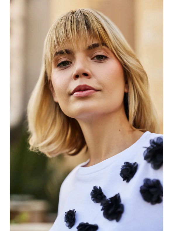 Moodo Бяла блуза с черни цветя