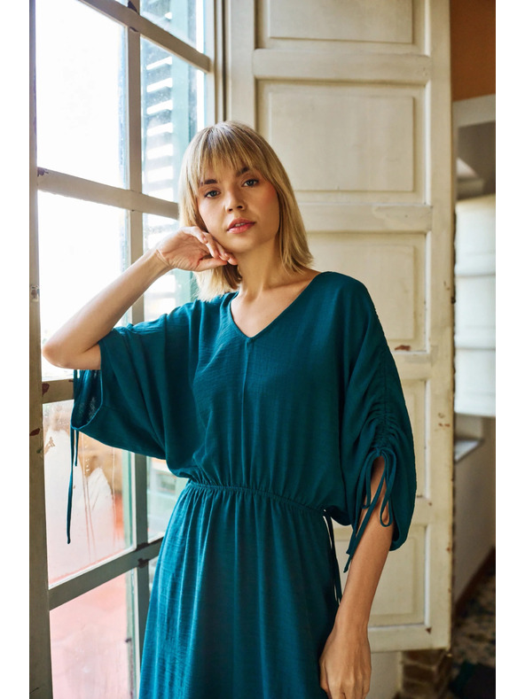 Moodo Дамски рокли Moodo - зелени