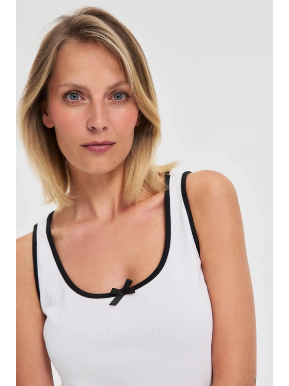 Moodo Дамски бял потник с черен кант