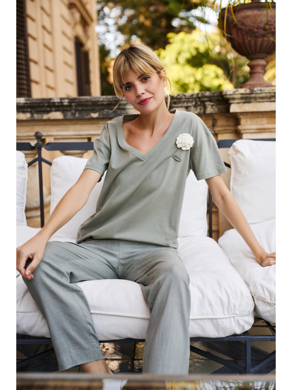 Moodo Дамска тениска Moodo с апликация цвете