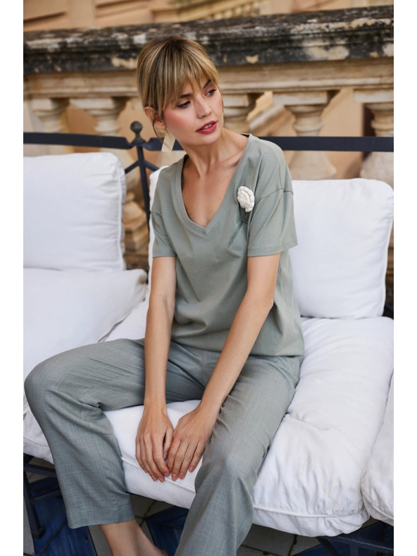 Moodo Дамска тениска Moodo с апликация цвете