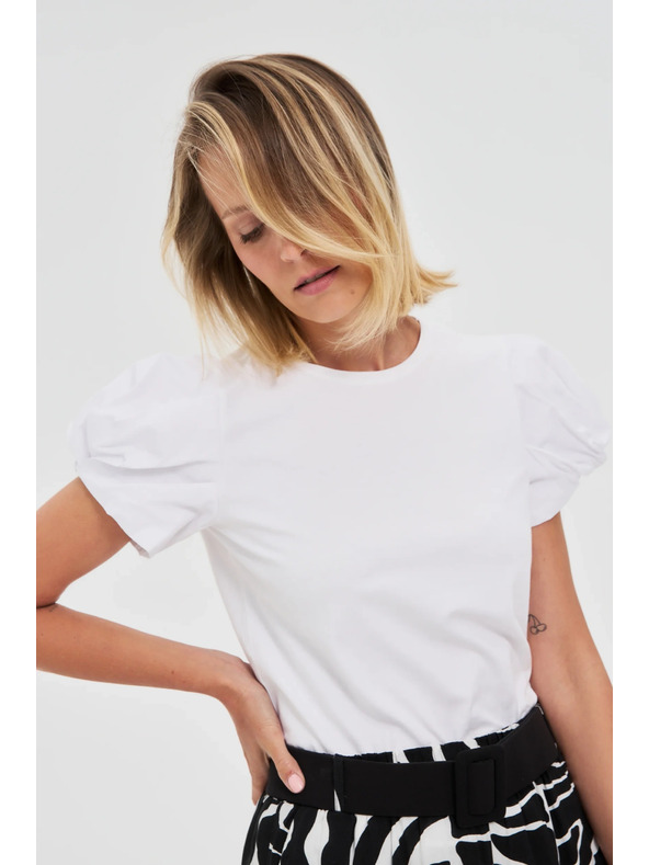 Moodo Бял топ с набрани ръкави