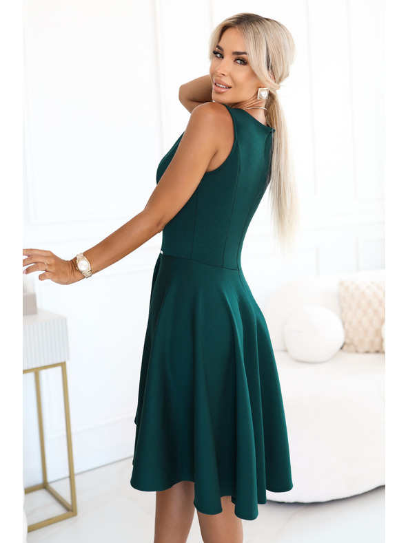 numoco Разкроени рокли с ефектен удължен гръб - бутилково зелени