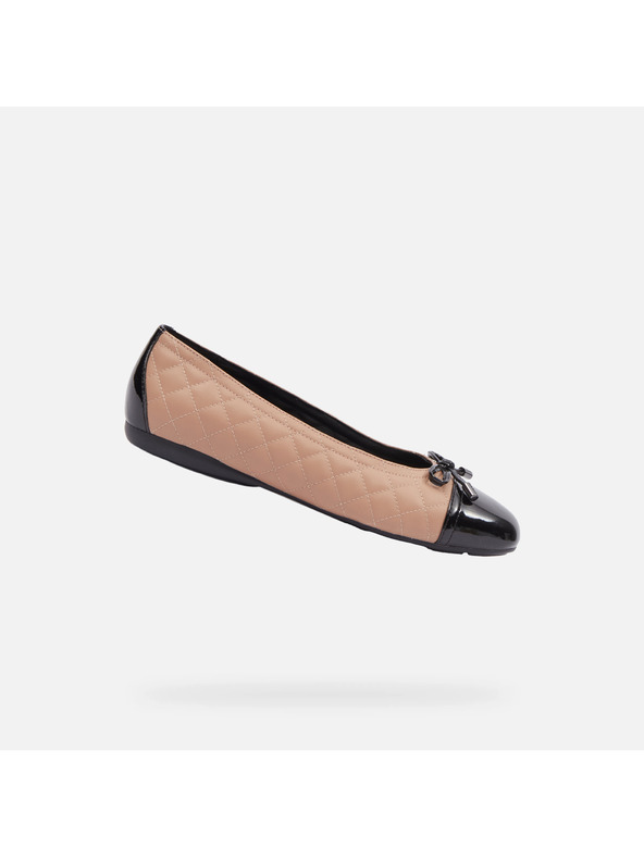 Geox Бежови дамски обувки балерини Geox Annytah W