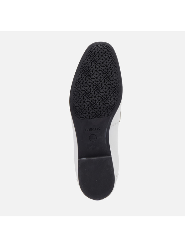 Geox Бели дамски мокасини Geox Marlyna