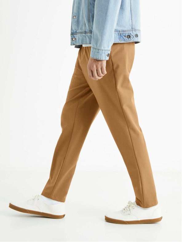 Celio Кафяви мъжки панталони Celio 24H Bocal