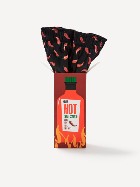 Celio Черни мъжки къси панталони с шарка в Celio Подаръчна опаковка със сос Hot chilli