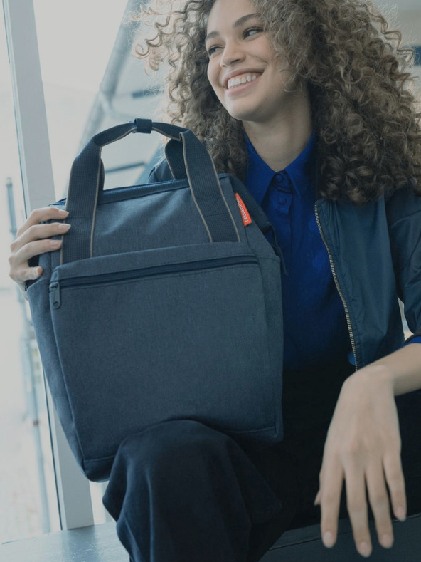 Reisenthel Тъмносин деним раница и чанта 2в1 Reisenthel Allrounder R Herringbone Dark Blue