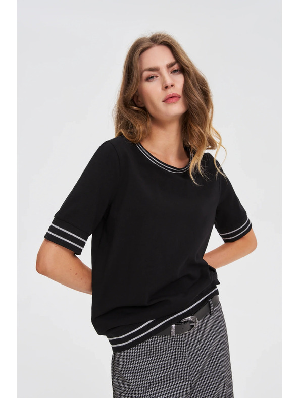 Moodo Черен топ с контрастен кант Moodo