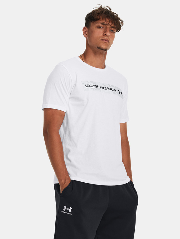 Under Armour Мъжка тениска Under Armour UA CAMO CHEST STRIPE SS-WHT