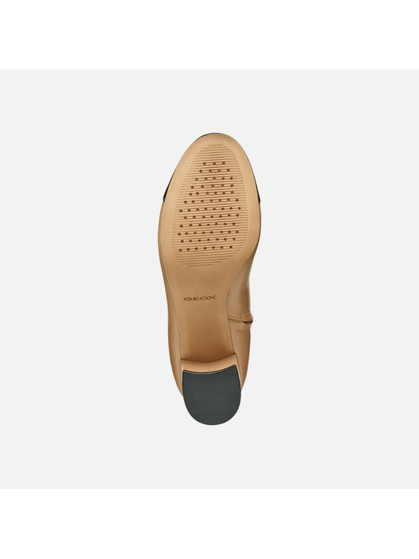 Geox Бежови дамски боти Geox Virnilisa 65