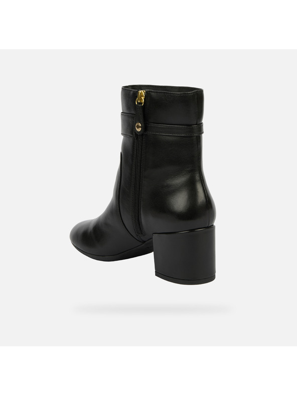 Geox Черни дамски обувки за глезена Geox Eleana