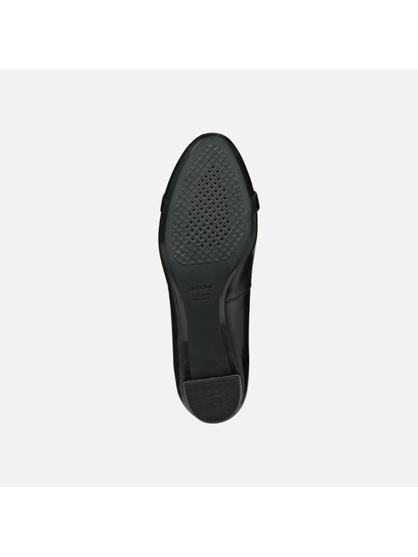 Geox Черни дамски обувки Geox Pheby 50