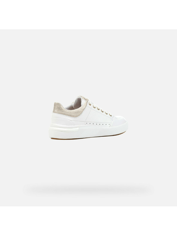 Geox Бели дамски маратонки Geox Dalyla