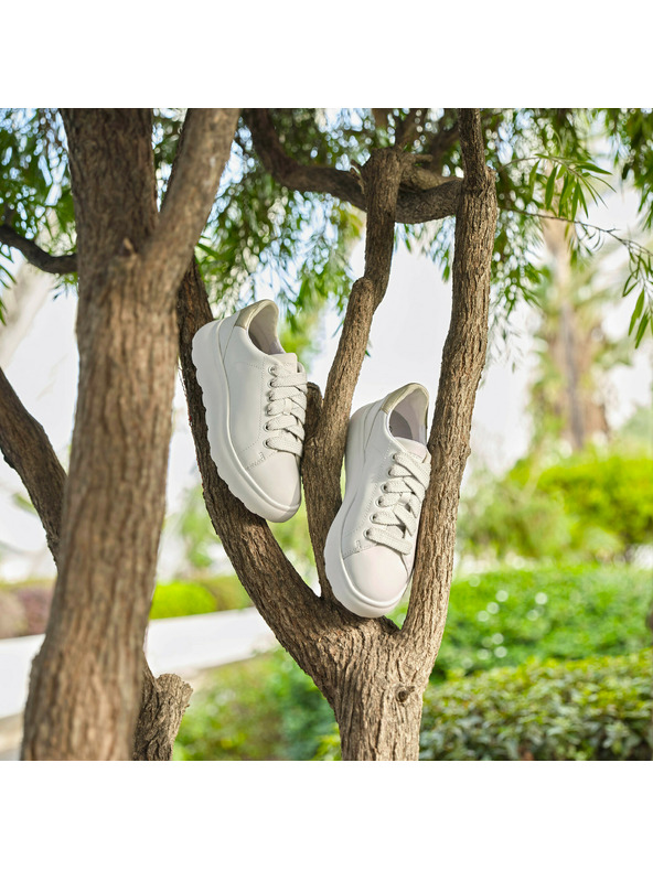 Geox Бели дамски маратонки Geox Spherica Ec4.1