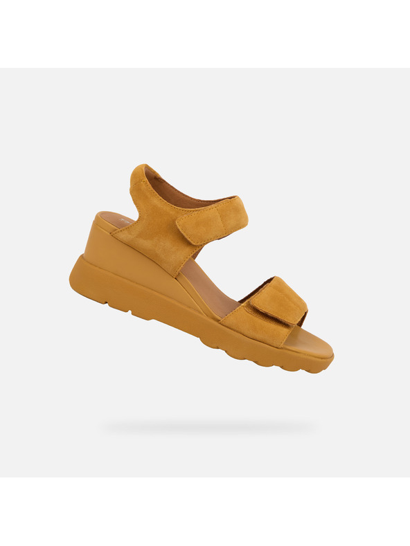 Geox Жълти дамски обувки на клин Geox Spherica EC6