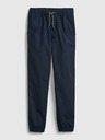 GAP Детски панталони joggers GAP