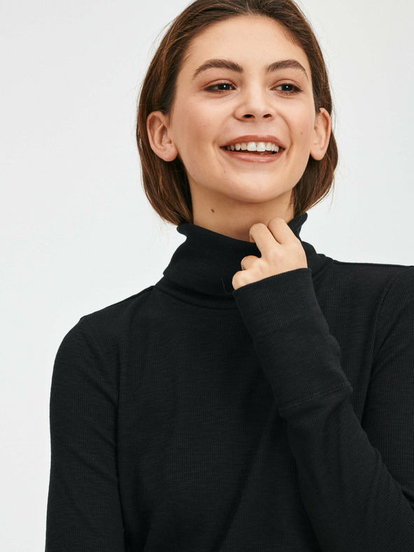 GAP Тениска с коланче GAP