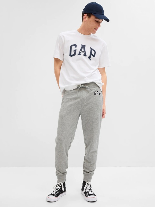 GAP Спортни панталони GAP