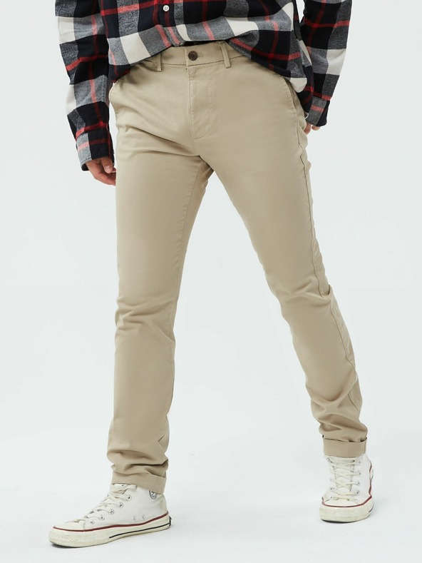 GAP Панталони essential khaki тесен модел GapFlex GAP