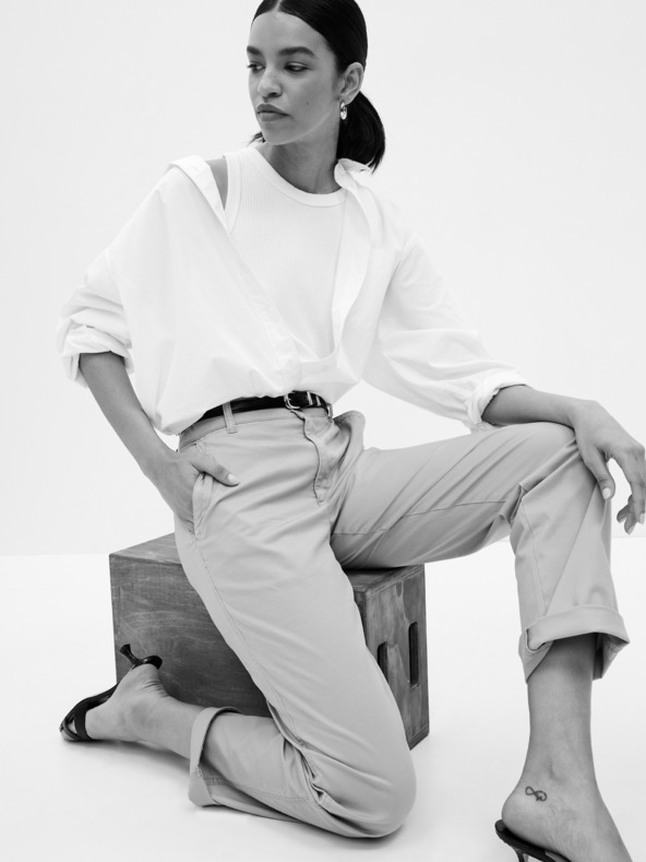 GAP Панталони girlfriend каки с висока талия GAP