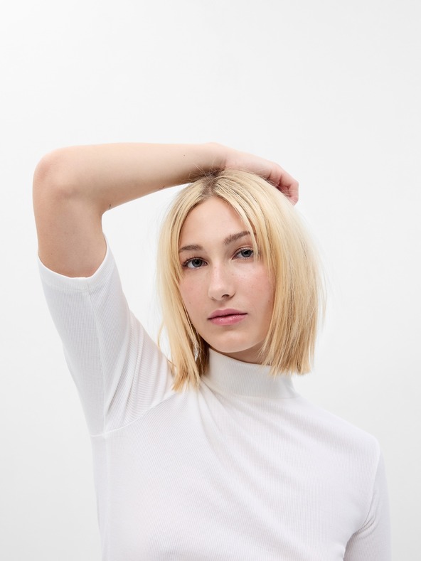 GAP Тениска с коланче GAP