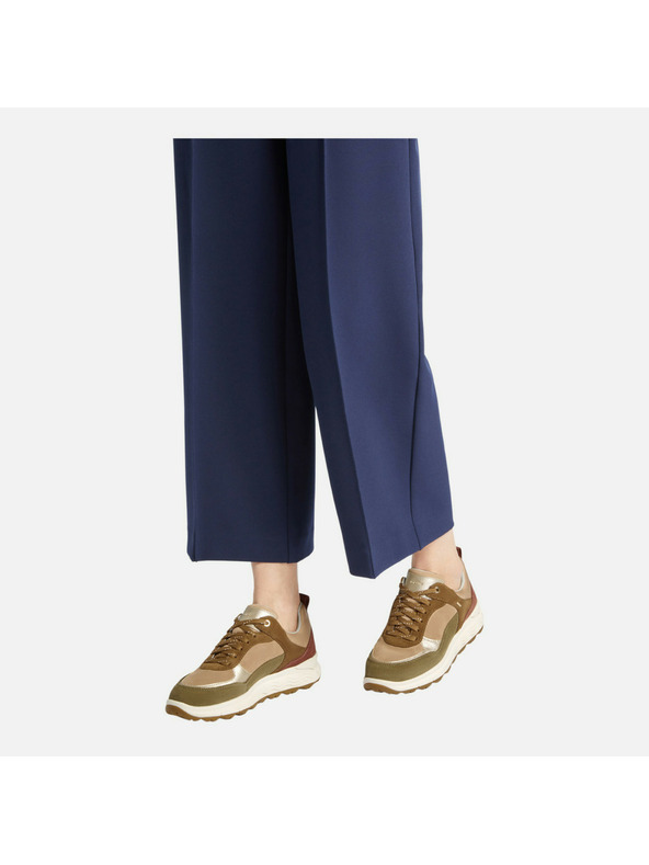 Geox Бежови дамски маратонки Geox Spherica 4x4 B ABX