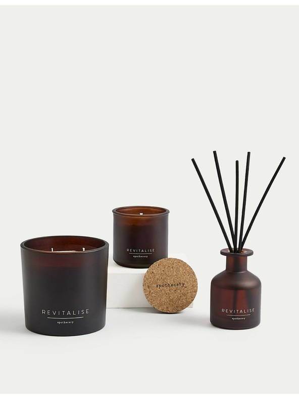 Marks & Spencer Ароматизирана свещ за многократно пълнене Revitalise Marks & Spencer жълта