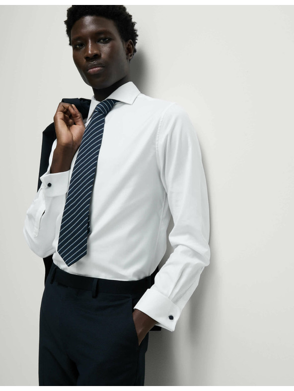 Marks & Spencer Леко вталена риза от луксозен памук с двойни маншети Marks & Spencer бяло