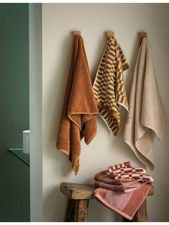 Marks & Spencer Хавлия от чист памук с геометричен десен на квадрати Marks & Spencer сива